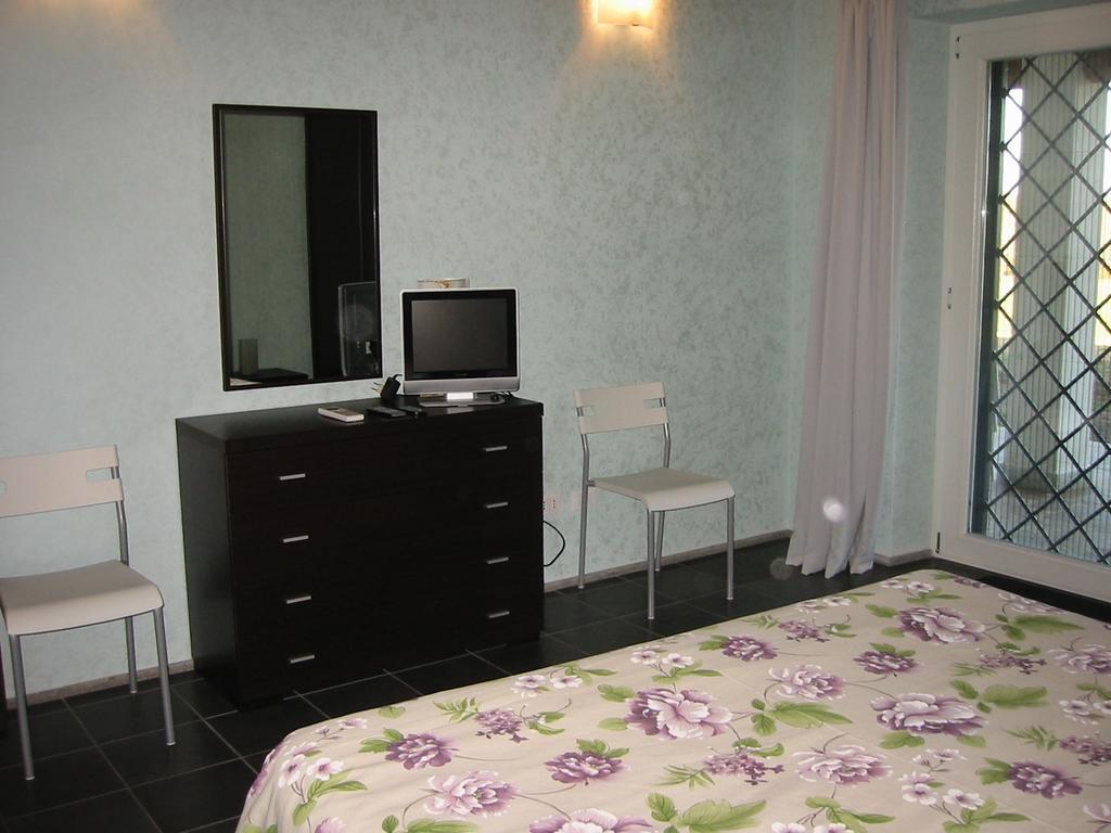 Casa Vacanze Vigna Di Valle Bracciano  Bilik gambar