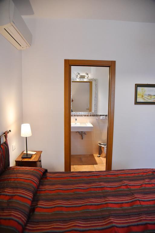 Casa Vacanze Vigna Di Valle Bracciano  Bilik gambar