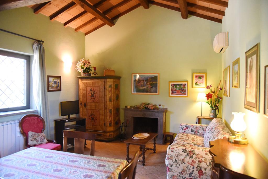 Casa Vacanze Vigna Di Valle Bracciano  Bilik gambar
